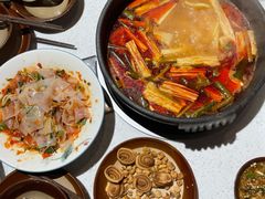 -贵府酸汤牛肉火锅·贵州老字号(飞山街店)