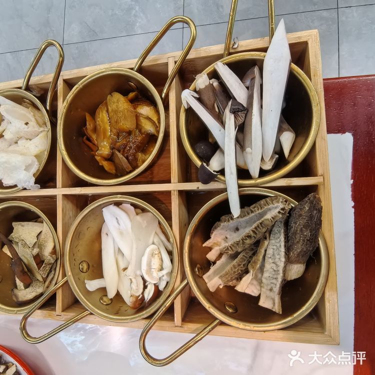 今天的美食探店之旅