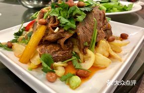 Crisp Cucumber Beef Brisket