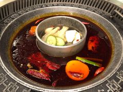 菌香鸳鸯锅-晓宇重庆火锅(赛格国际购物中心店)