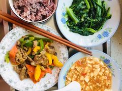 -爱的果实月嫂育婴师(世纪东方店)