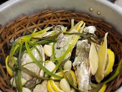 -三子烤羊腿·海鲜(弘阳店)