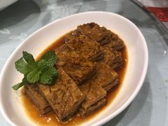 -品悦酒店(三林古镇店)