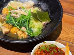 -万记麻辣烫国展总店