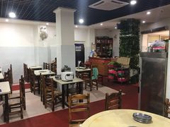 大堂-美兰春记食店·龙舌坡红烧牛肉