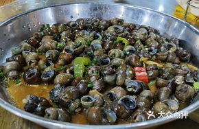 Stir-fried Snail with Steaming