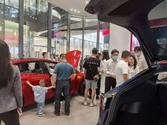 -TESLA 特斯拉(广州天环广场体验店)