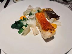 橄榄油慢煮海鲈鱼-Le Comptoir de Pierre Gagnaire