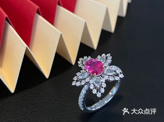 一直都很喜欢在铭定家购买钻戒，我和妈妈都很喜欢这家独