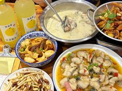 -土媳妇香锅坊(光谷店)