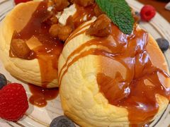 莓果奶油芝士舒芙蕾松饼-UPPER KITCHEN(延安路店)