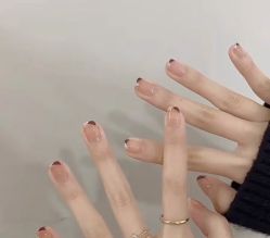 -桃色美甲沙龙