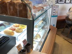 面包甜点陈列柜-Peet's Coffee皮爷咖啡(大学路店)