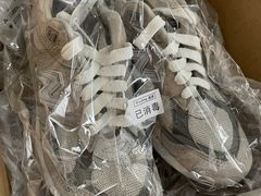 -吾净球鞋奢侈品洗护修复中心(汉街SKP店)