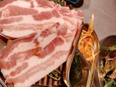 -草家酱蟹炭火烤肉店(珲春南路一店)