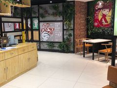 -辣小妮de川菜馆(红旗Mall店)