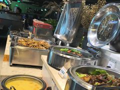 -金滏山烤肉·海鲜·火锅自助餐厅(襄阳万达店)