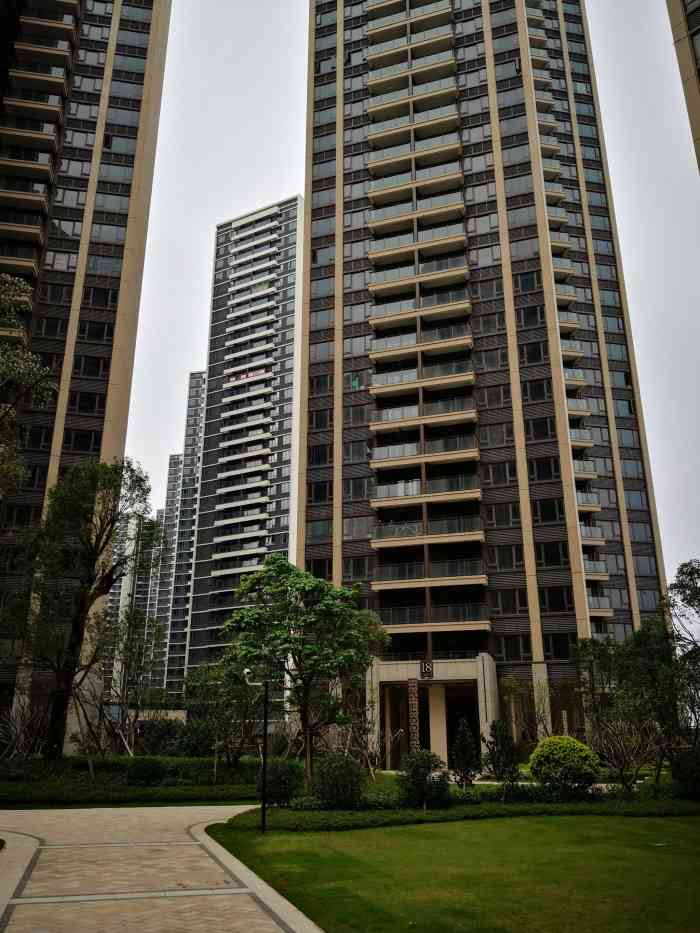 龙光玖龙湾-"朋友家在这里,来了这边转一圈. [糖果]."-大众点评移动版