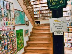 -猫的天空之城概念书店(杭州南宋御街店)