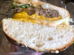 经典芝士汉堡-HIGH FIVE哈福手工汉堡(桂林路店)