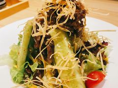 烤牛肉色拉-鲔吞·和牛寿喜烧(闵行区绿瘦酒店)