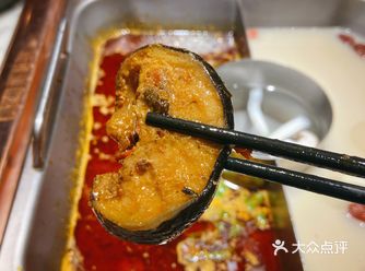 「新辣道鱼火锅(大融城店)」  首先是鱼肉锅底