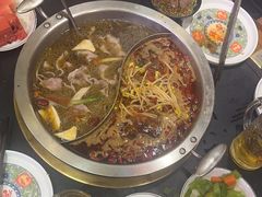 -沸炉重庆老火锅(军事博物馆店)