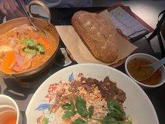 -大头虾越式风味餐厅(光明广场店)