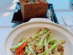 -峨嵋小镇·川菜(勒泰中心店)
