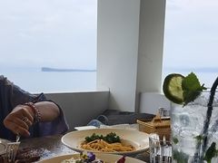 -蜜悦·波西塔诺悬崖海景餐厅