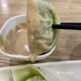 花生酱很纯粹一碗 香 再拌上醋就是冷馄饨了！