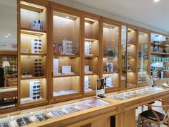 -宝丽眼镜(湖墅店)