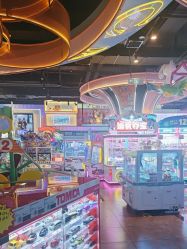 -卡通尼乐园(荟聚中心店)