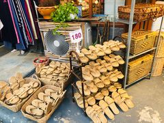 -席娜卡琳火车铁道夜市