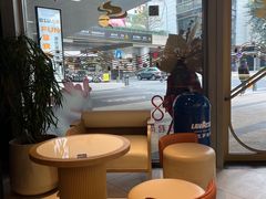 -LAVAZZA拉瓦萨咖啡(中航城君尚购物中心店)