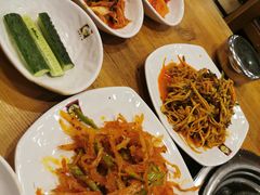 -喇喇排骨火锅·传统韩式脊骨汤(望京西园总店)