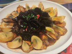 -山河屯铁锅炖·非遗东北菜(南山店)