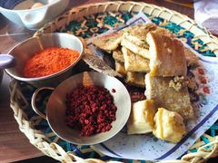 -包整·丝娃娃(一览甲秀楼风景店)