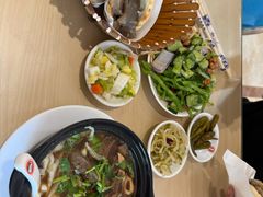 -闫家驴肉老店(华电一校店)
