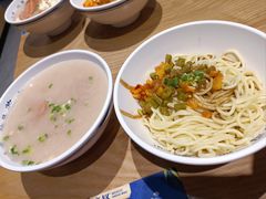 武汉热干面-文叔·湖北名小吃·小龙虾(华强北店)
