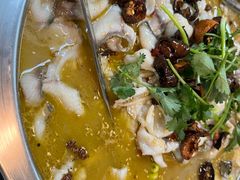 -何哥鲜鱼餐厅(龙湖花园店)