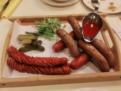俄式香肠拼盘-老井俄式餐厅
