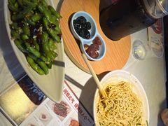 -肥肥虾庄·金牌油焖大虾(沙湖店)