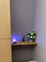 -PE SALON 