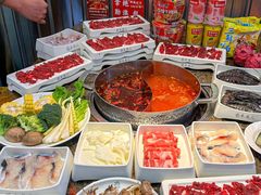 -来龍儿鲜切牛肉自助老火锅