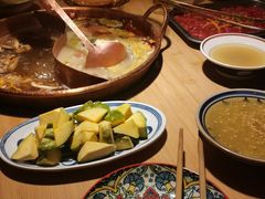 -洱火云南酸菜牛肉火锅(石景山当代商城店)