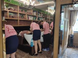 点击看大图 -震轩美容美发