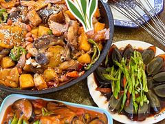 -老钟家烤羊排·敦伊阁清真餐厅胡羊焖饼