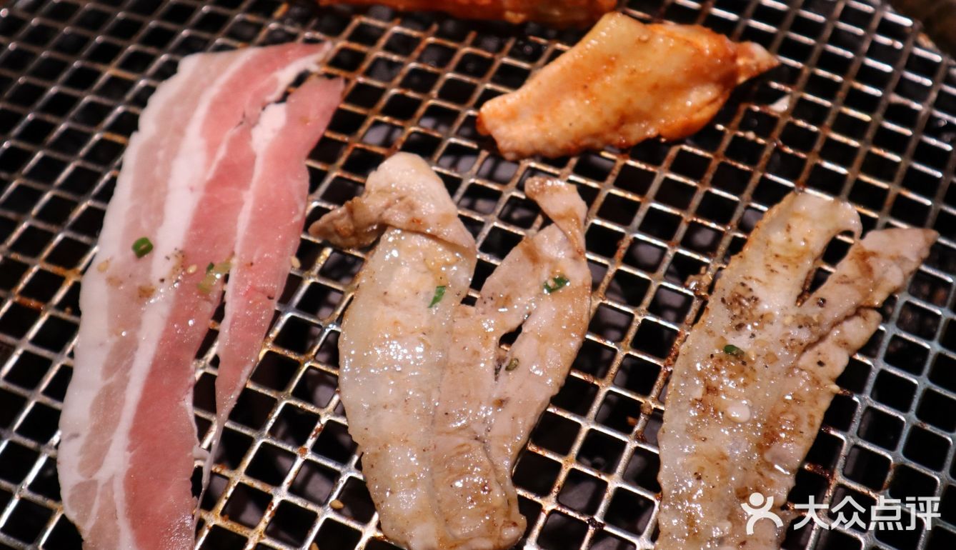 我爱吃肉肉！老店新开，具有江南风情烧肉店“一炭一炉”！