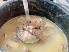 -鲁朗边巴次仁农家石锅